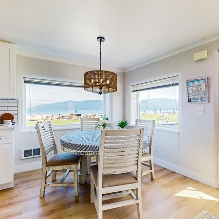 Erikson Beach House Bow Exterior photo