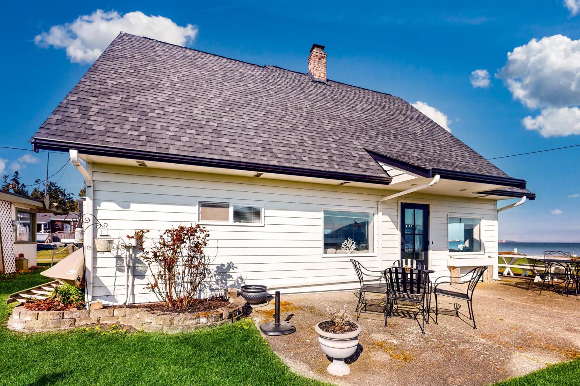Erikson Beach House Bow Exterior photo